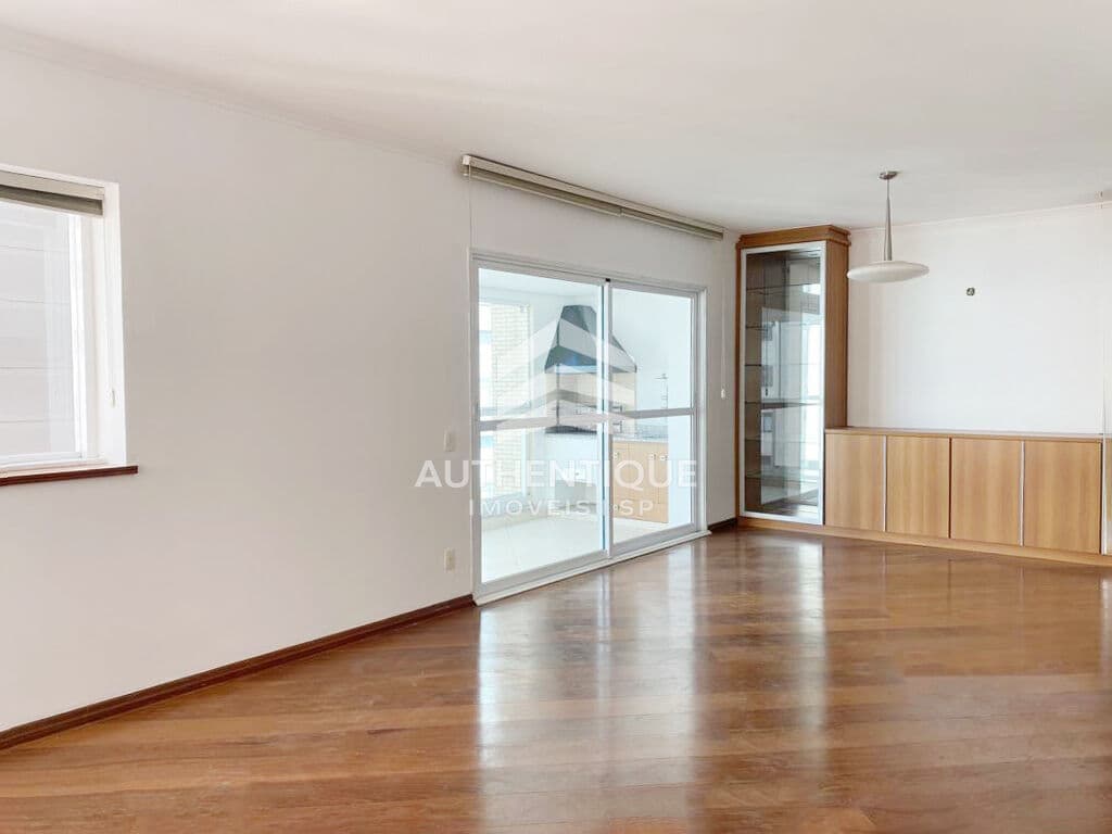 Apartamento no bairro Campo Belo à venda