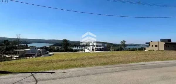 Lote/Terreno em Piedade - Centro