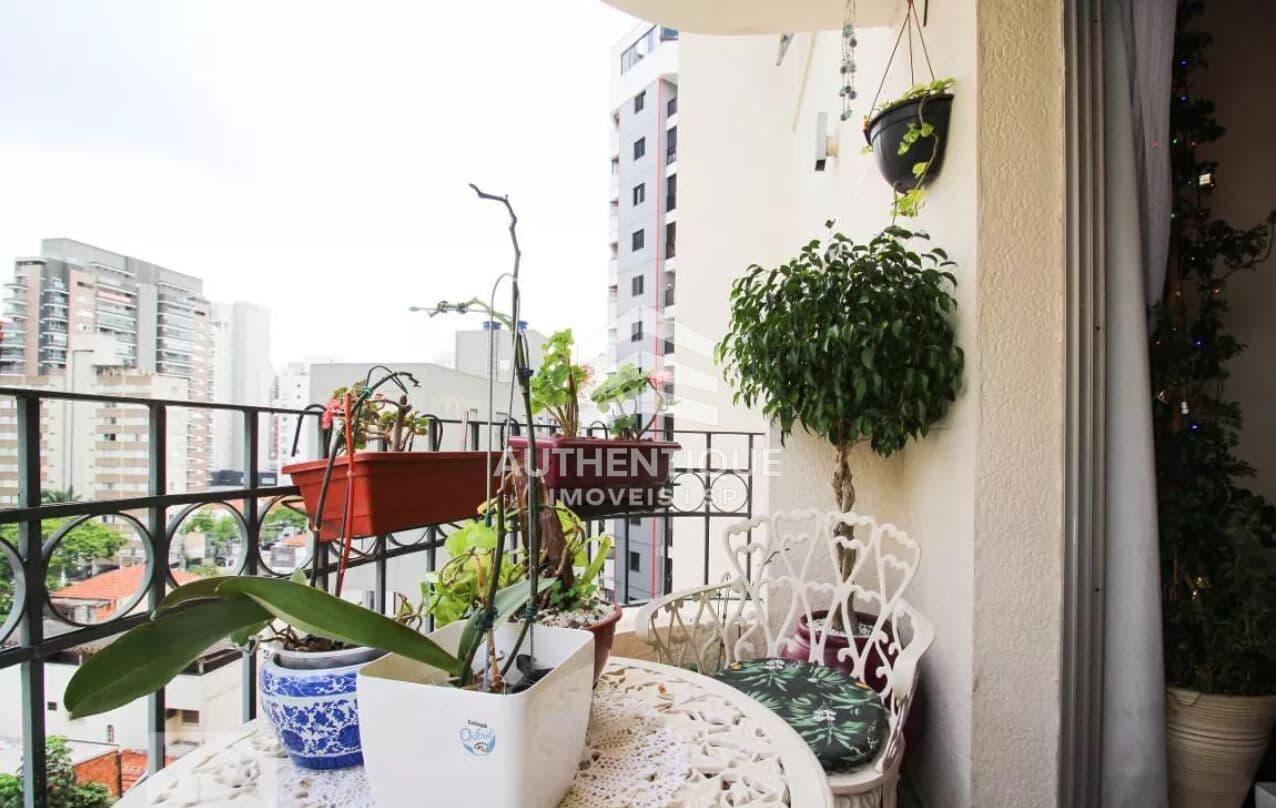 Apartamento no bairro Moema à venda
