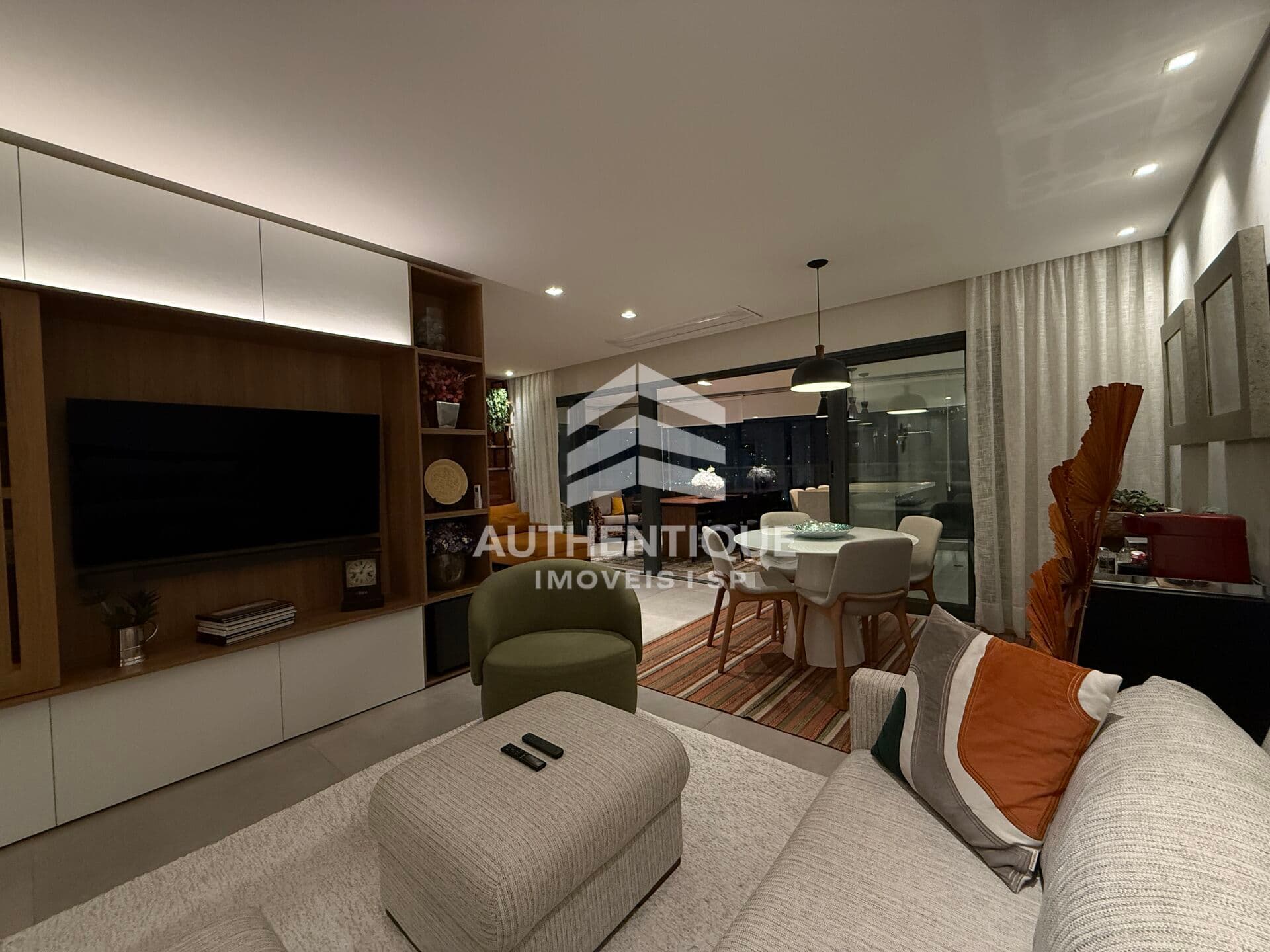 Apartamento no bairro Campo Belo à venda