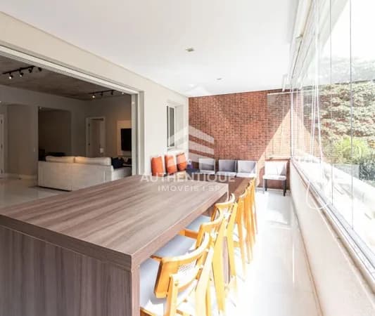 Apartamento em São Paulo - Itaim Bibi