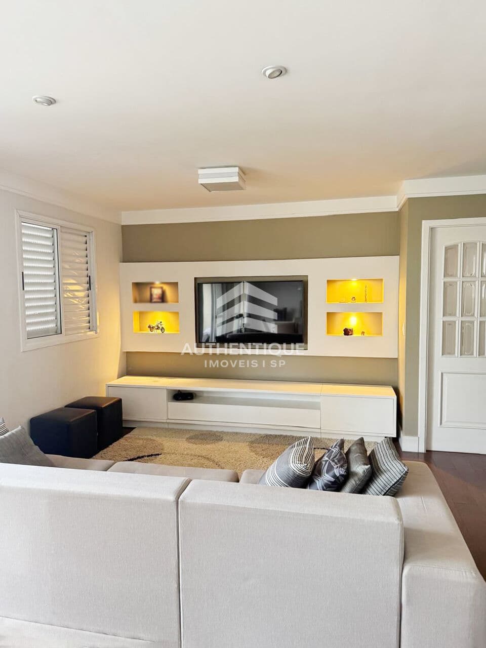 Apartamento no bairro Vila Romana à venda