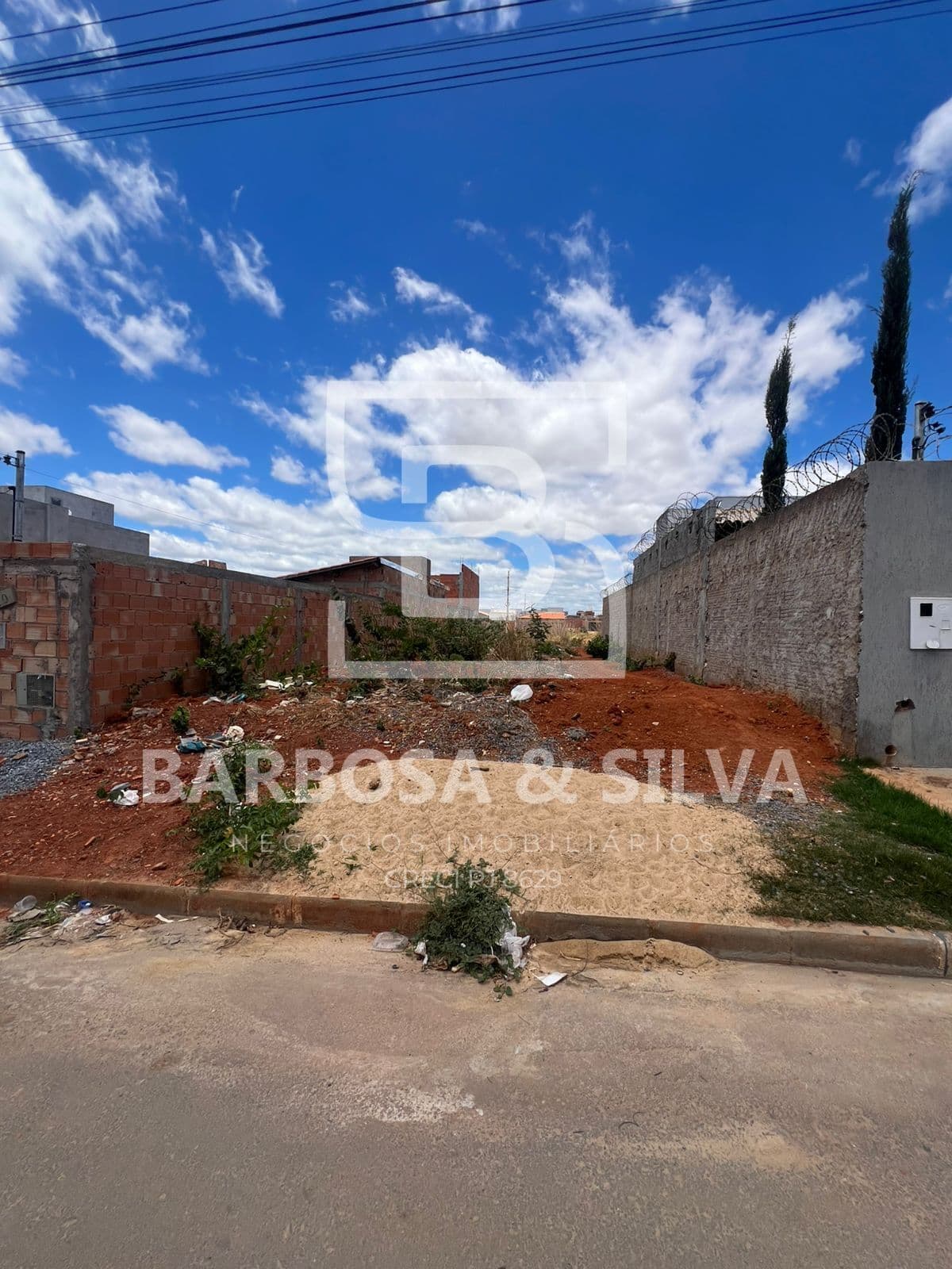 Lote/Terreno em Montes Claros - Jardim Primavera