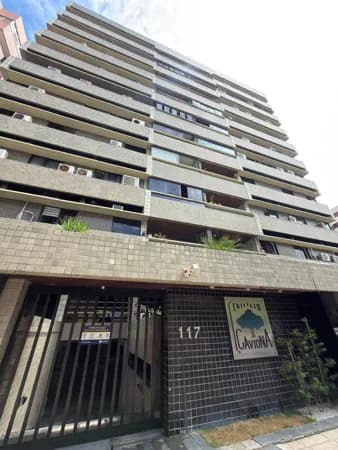 03 quartos sendo um suíte, móveis fixos, na Ponta Verde