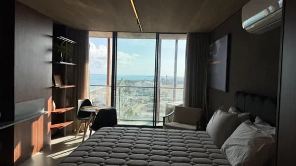 Quarto e sala mobiliado, com vista para o mar de Pajuçara