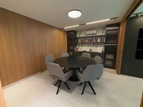 Sala comercial disponível para venda na Ponta Verde