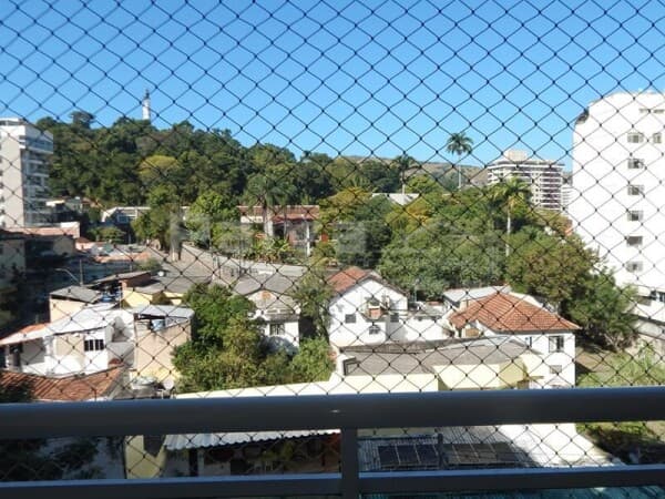 Apartamento com Varanda Gourmet, 02 quartos/suíte e vaga no Residencial Privilège - Santa Rosa - Niterói RJ