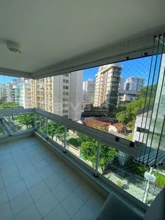 Excelente apartamento em Icaraí, próximo ao comércio. 85m2