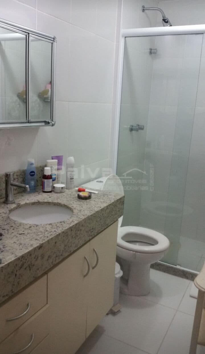 Amplo apartamento 3 quartos (suíte) com 02 vagas em Icaraí