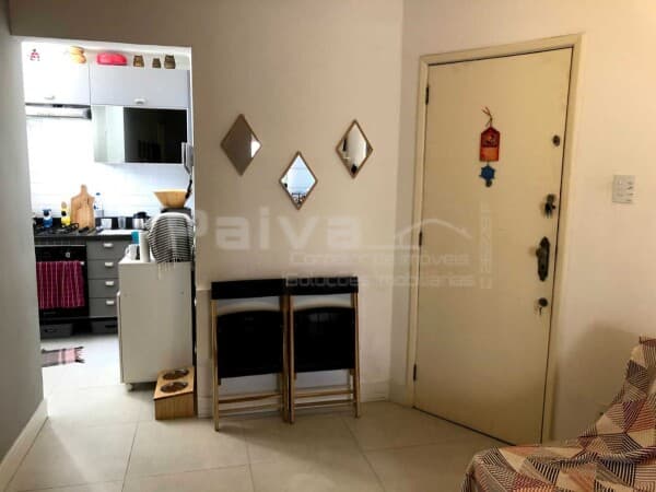 Ótimo apartamento Quarto e Sala, no miolo de Icaraí