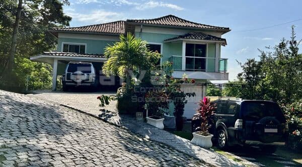 Casa de Condomínio em Niterói - Serra Grande