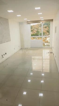 Sala Comercial, de frente, no Premier Offices
