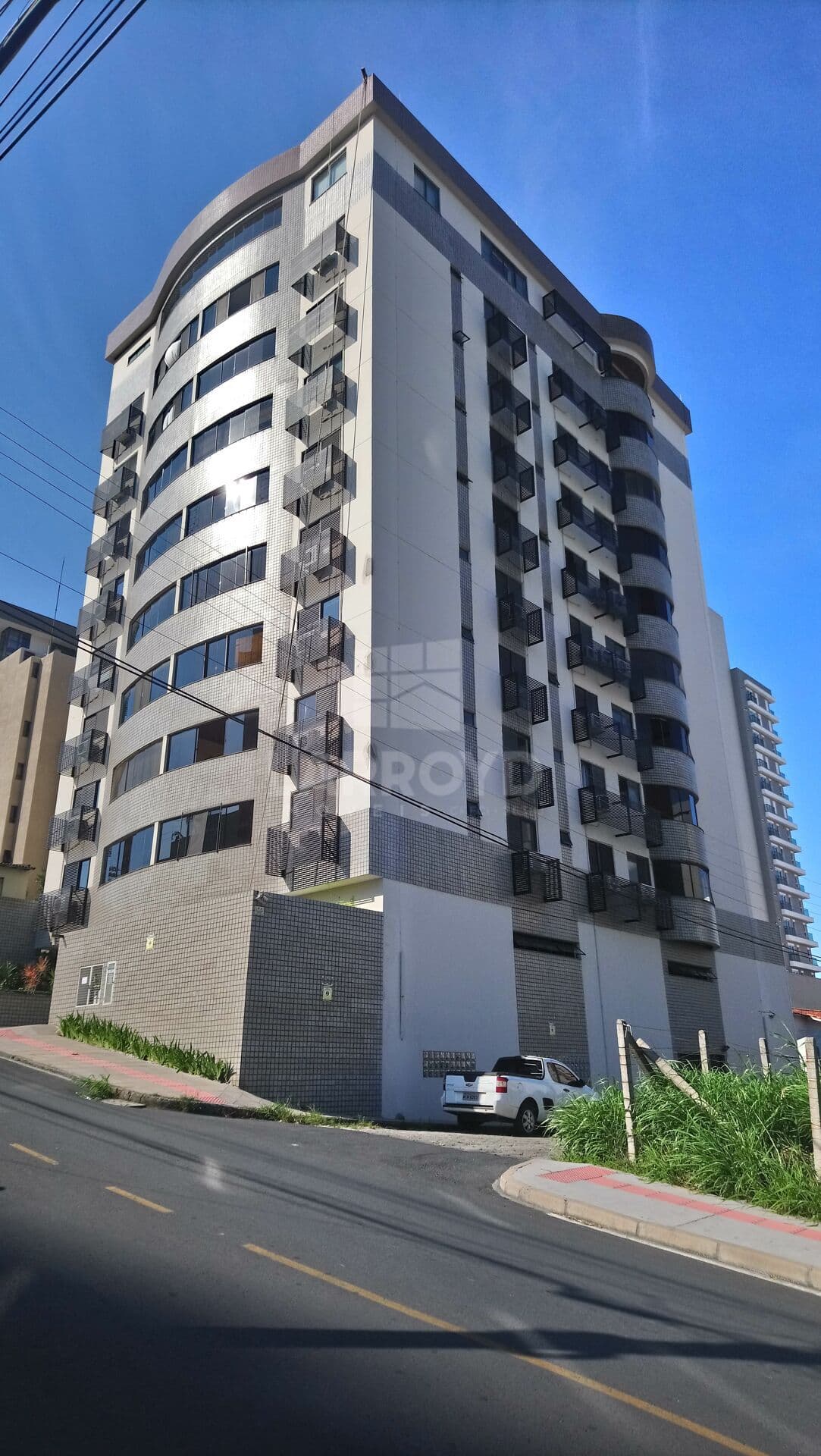 Apartamento à venda no Edifício Residencial Atílio Ghisi