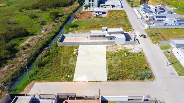 Terreno à venda no Loteamento Jardins de Pádova
