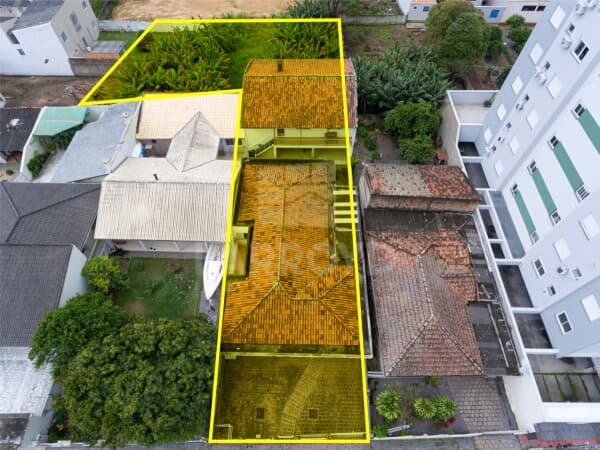 Terreno à venda – amplo e pronto para construir