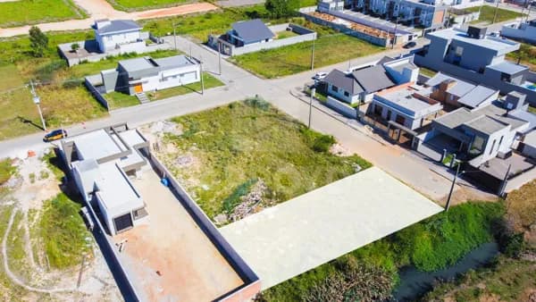 Terreno à venda no Loteamento Jardins de Pádova