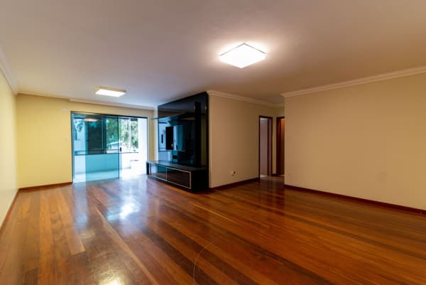 Apartamento à venda no Edifício Montes Claros