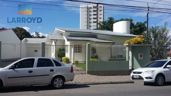 Terreno à venda — ideal para construção residencial ou comercia