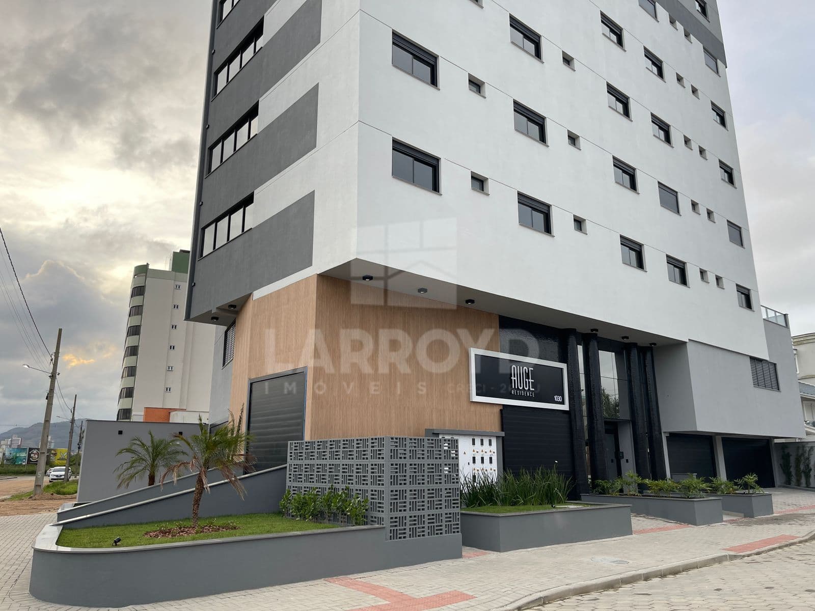 AUGE RESIDENCE