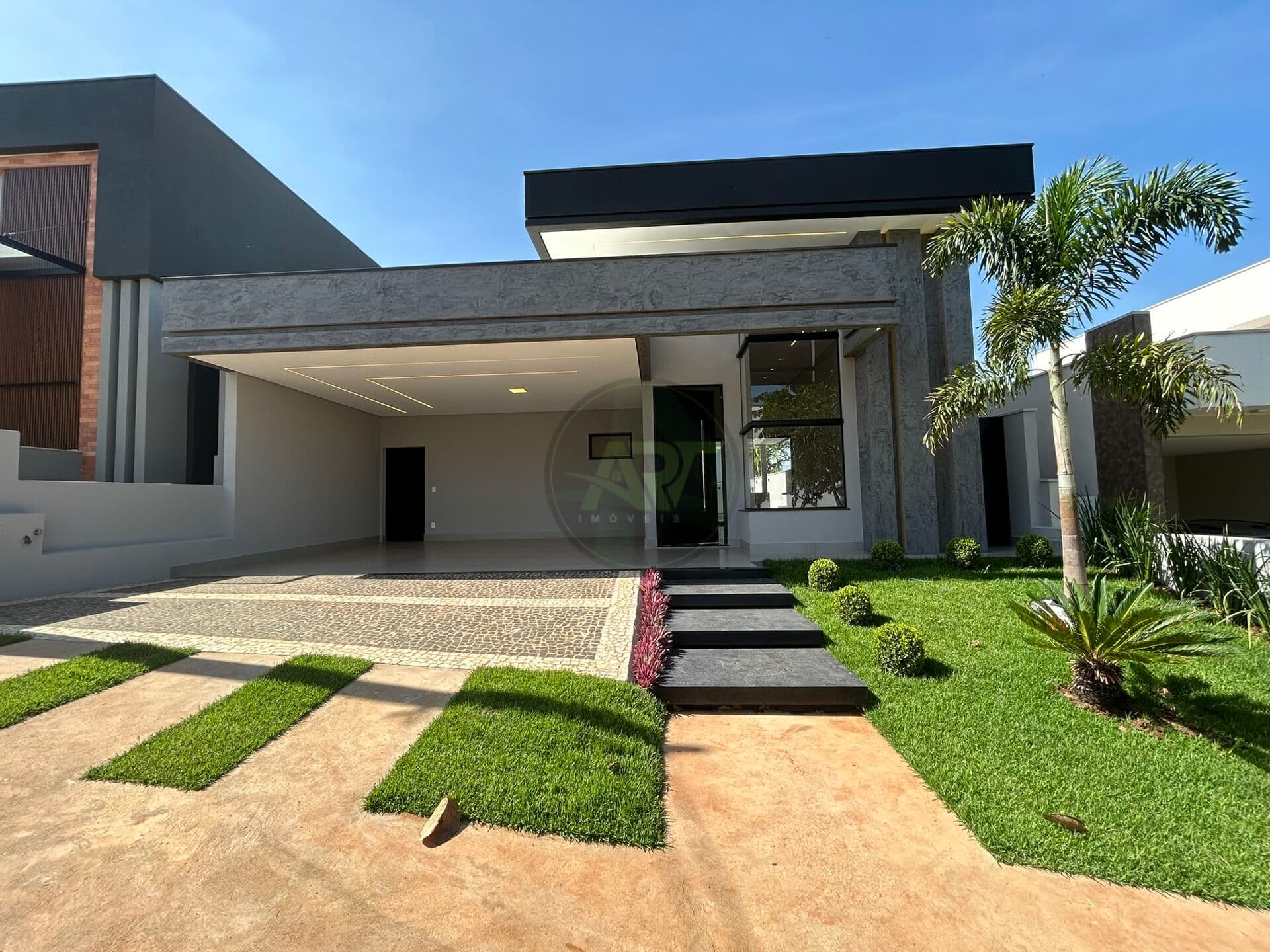 Casa em Condomínio 3 Suítes, 1 Closet, Área gourmet com piscina