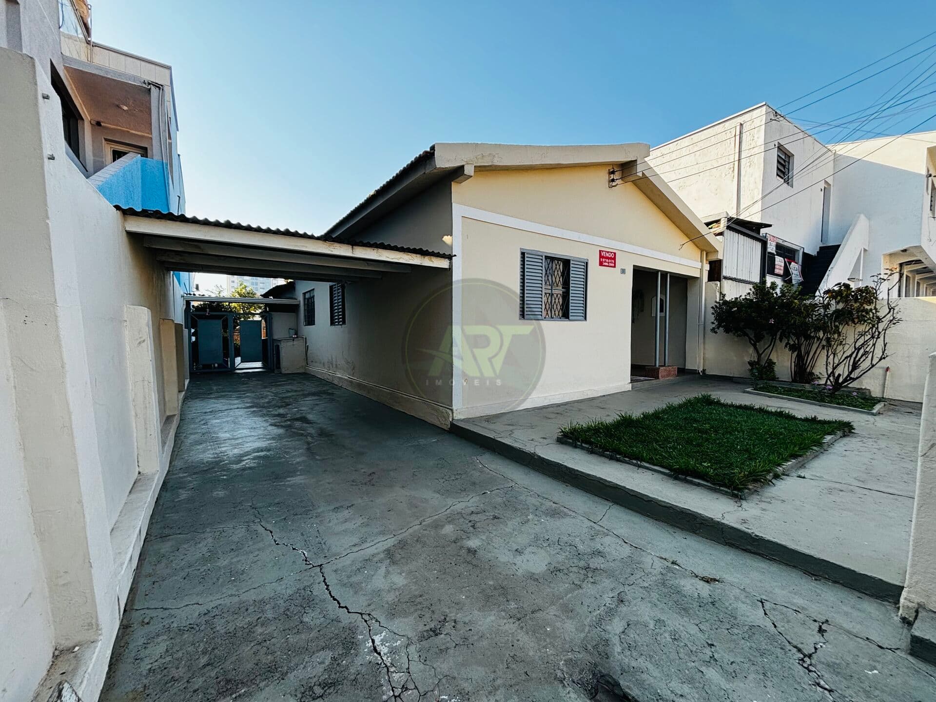 Casa Padrão Com Amplo Terreno Frezzarin