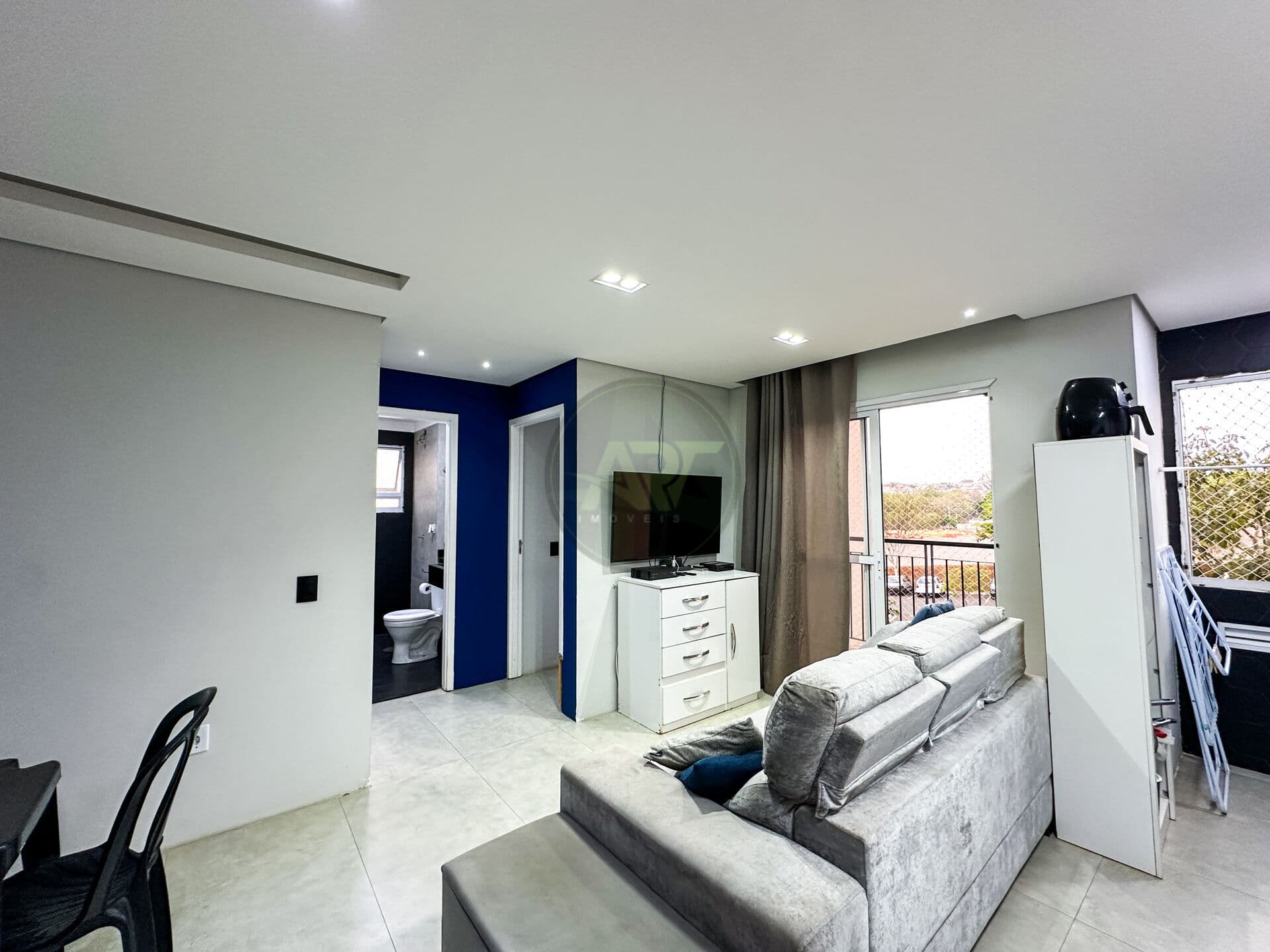 Apartamento com suíte á venda por R$280.000,00.