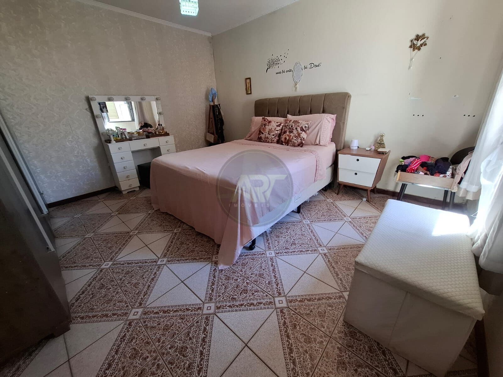 Casa Residencial + Salão Comercial