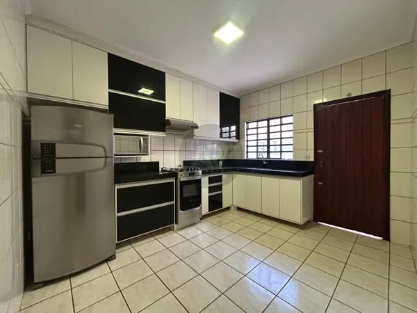 Casa 2 Dormitórios