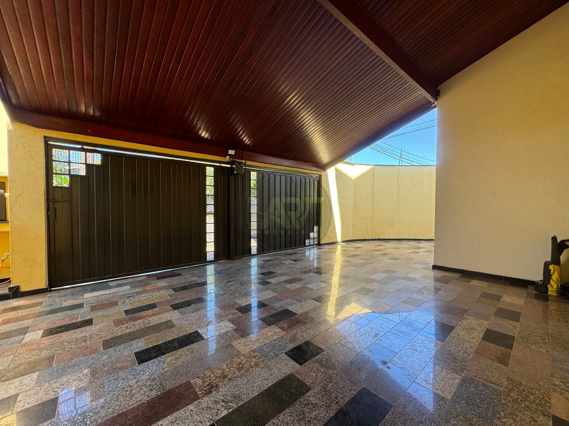 Casa Sobrado com 3 quartos, 190 m², à venda por R$ 699.900