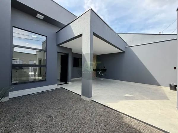 Casa 2 Dmts e Suíte à Venda em Americana