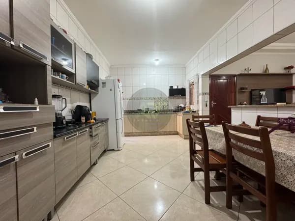 Casa 5 Dormitórios