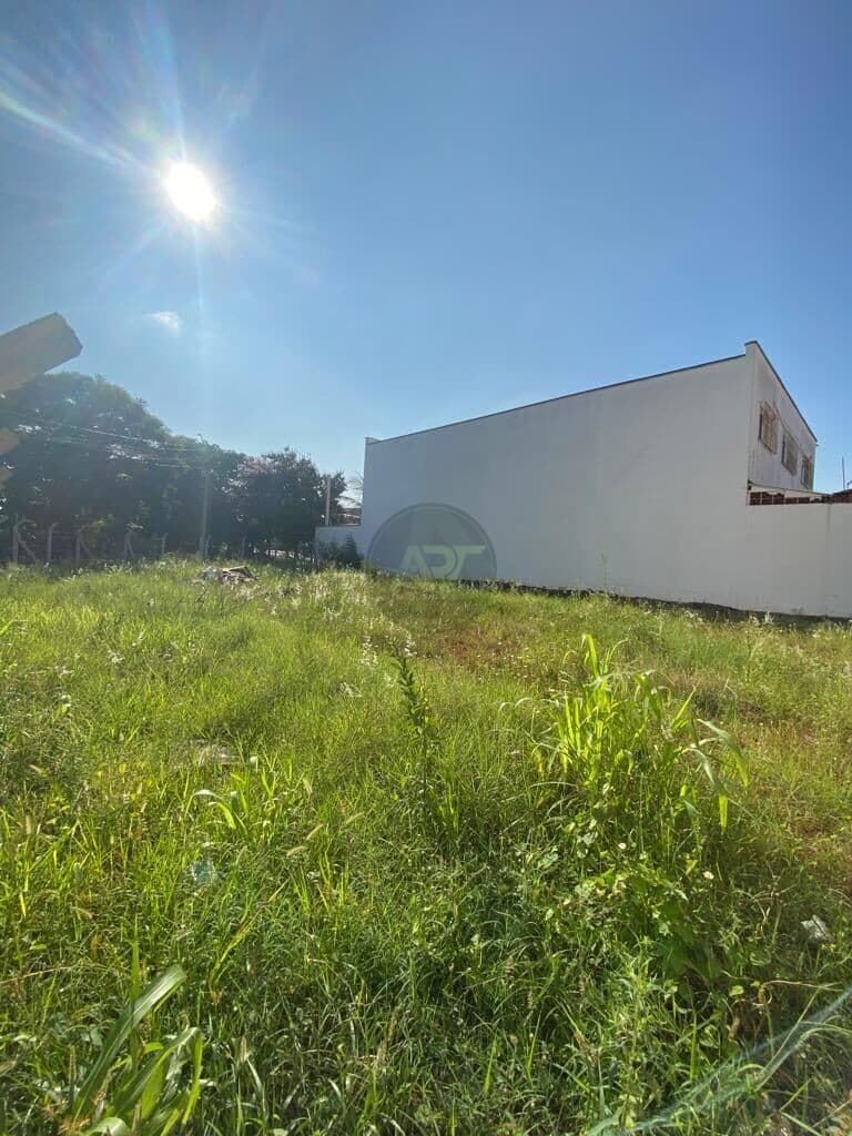 Terreno 370m² esquina em Jd. Terramerica, Americana-SP