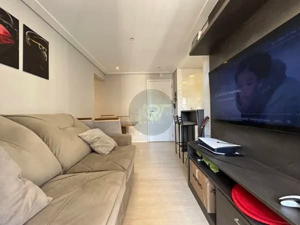 Apartamento 2 Dormitórios com Sacada