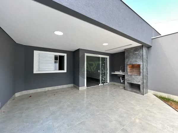 Casa 2 DÓRMITORIOS, ampla GARAGEM