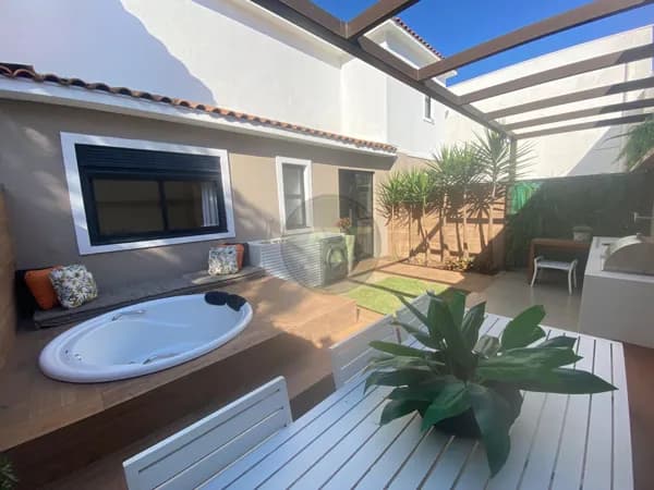 Casa à venda em Condomínio