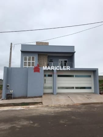 Casa em Portão - Centro