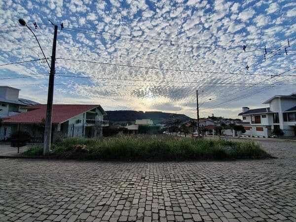 Excelente terreno a venda na cidade de Paraí - RS