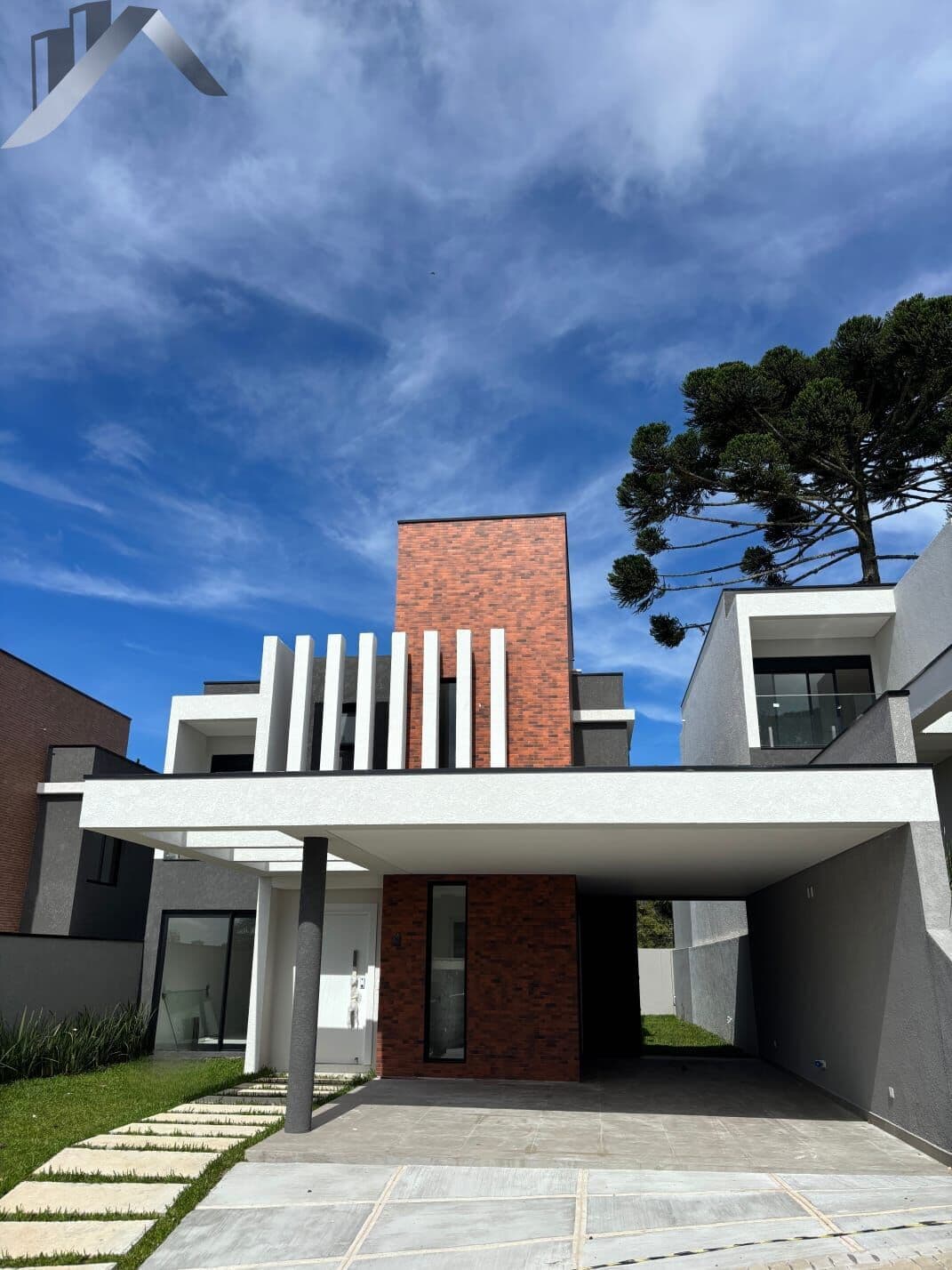 Casa Alto Padrão em Santo Inácio, Curitiba/PR