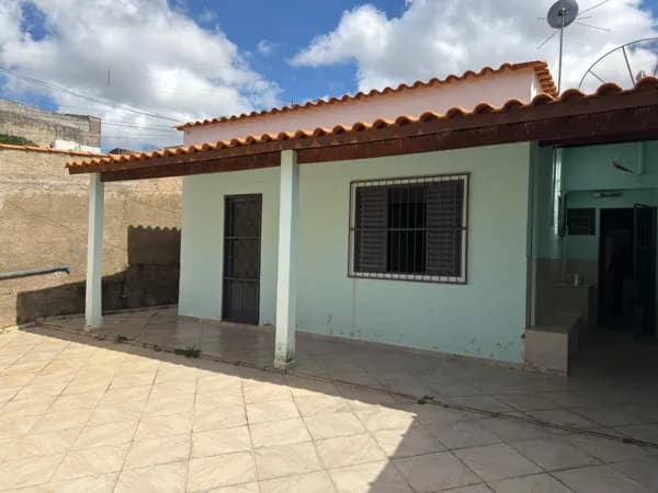 Casa em Varginha - Conjunto Habitacional Centenário