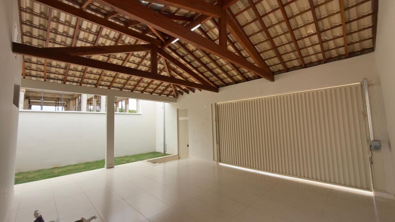 Casa em Três Pontas - Cidade Jardim