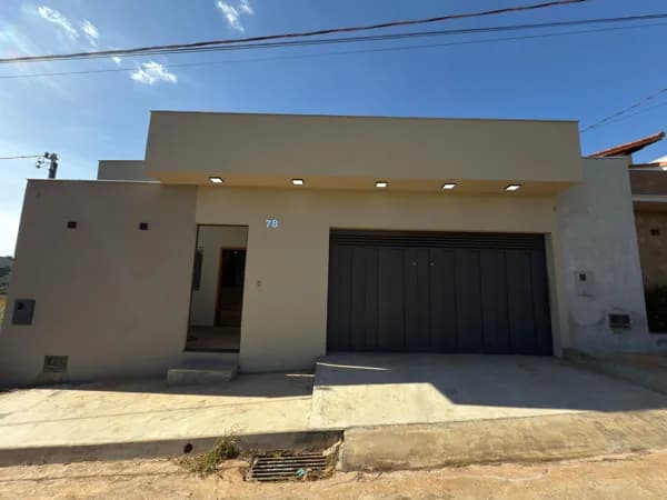 Casa em Três Pontas - Cidade Jardim
