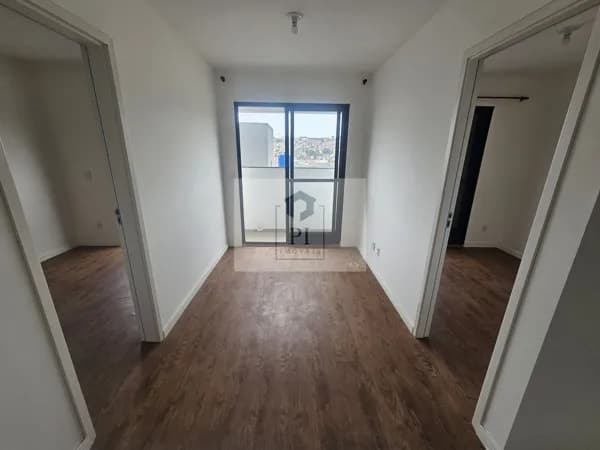Apartamento para locação em frente da estação