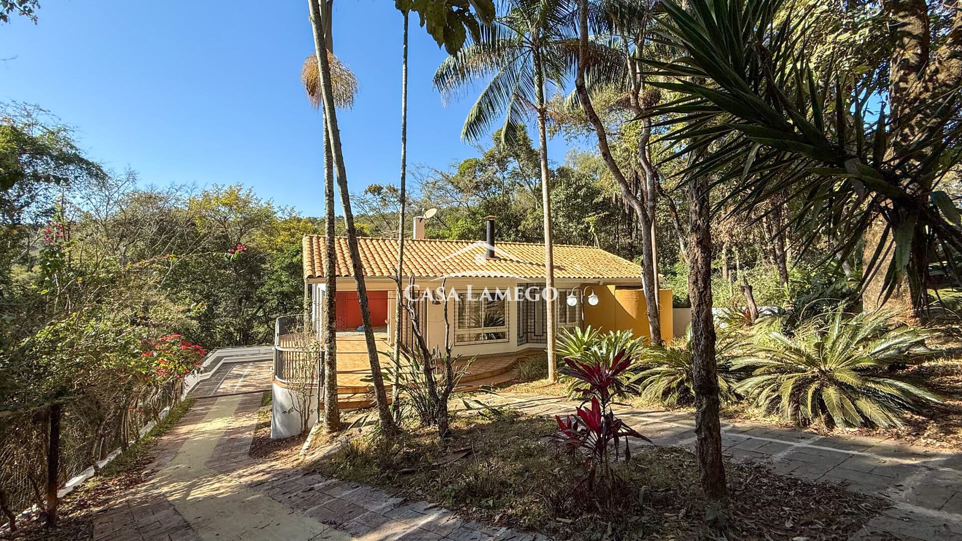 Casa para alugar em Macacos em meio a mata | 4 quartos | 3 suítes | Condomínio AMAME - Mata do Engenho