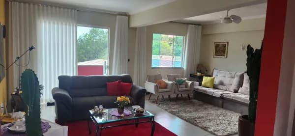 Casa em Nova Lima - São Sebastião das Águas Claras