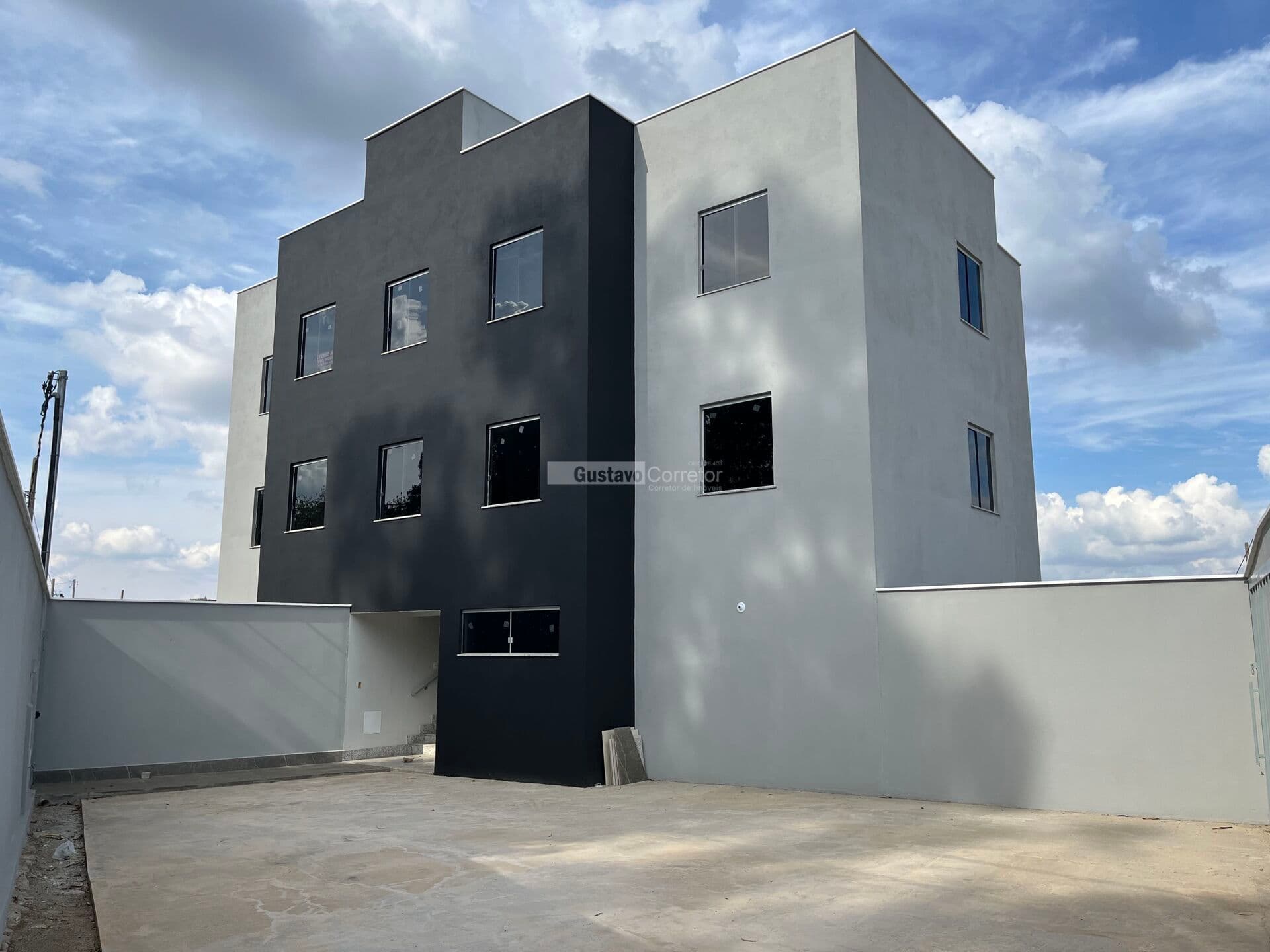 Apartamento em Parque Jardim Santanense, Itaúna/MG