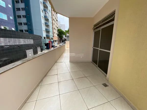 Apartamento com área