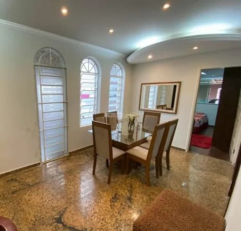 Casa em Itaúna - Piedade