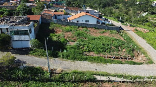 Lote/Terreno em Itaúna - Residencial Santanense