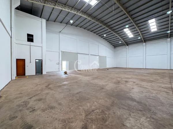 Galpão com 700m² + Área de Pátio Próximo à BR 010 atrás da Honda Moto Center