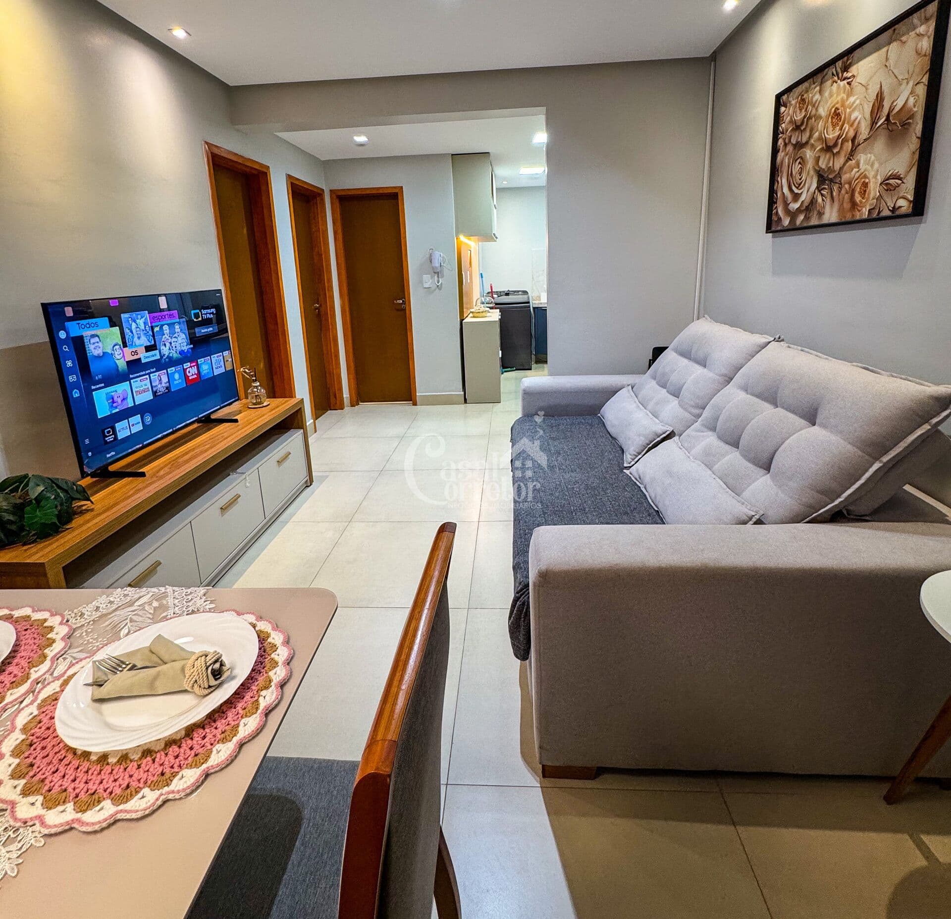 Apartamento com mobília completa